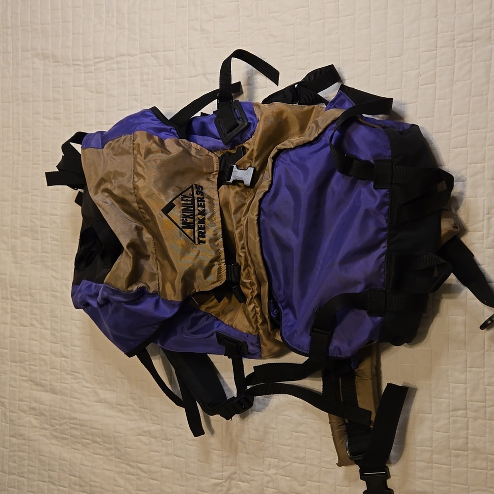McKinley Trekker 35, Purple and Tan